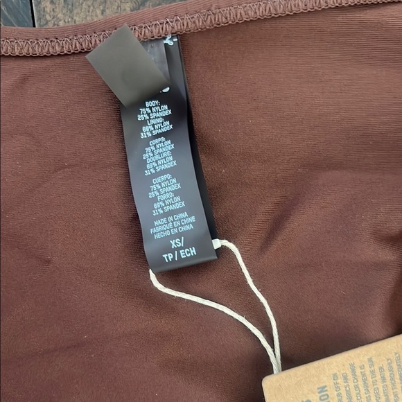 SKIMS Sculpting Swim Long Sleeve Shurg - Picture 4 of 6